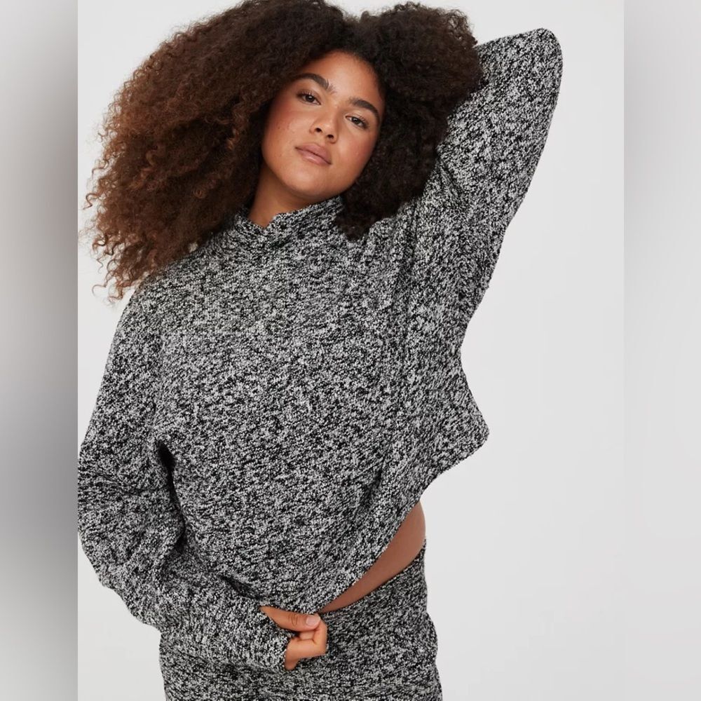 Offline by Aerie Snowday Mock Neck Black White Speckled Knit Pullover Sweater S